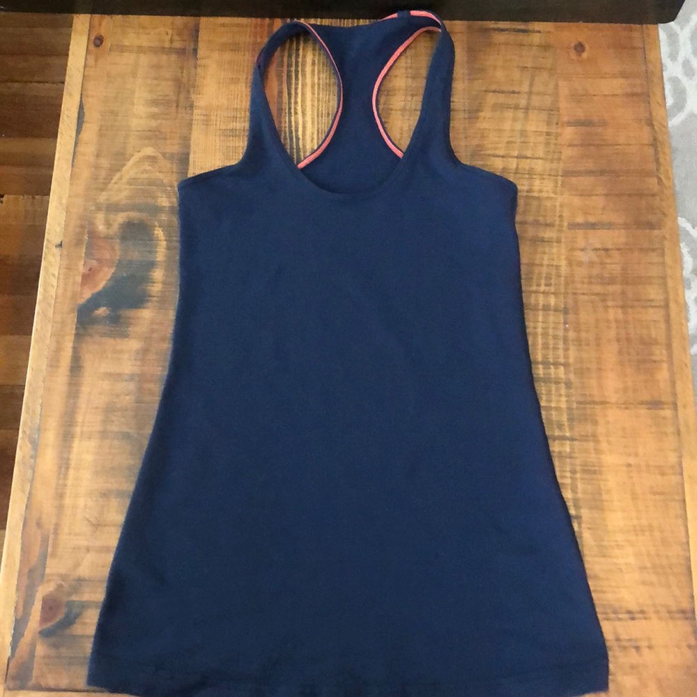 Lululemon tank, size 6